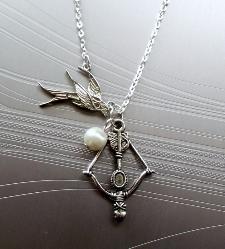 Hunger Games Necklace, Katniss Bow, Mocking Jay
