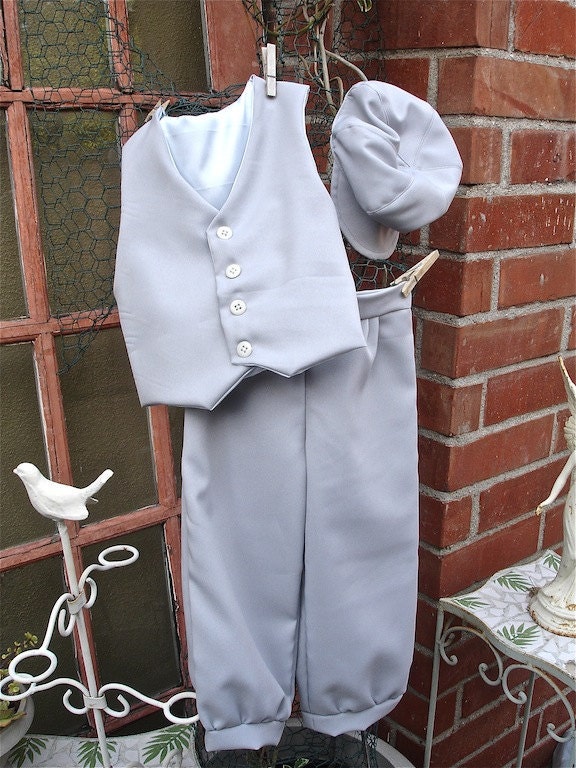Pastel Grey Size 1-3yrs or 4-6yrs knicker/pants little boys