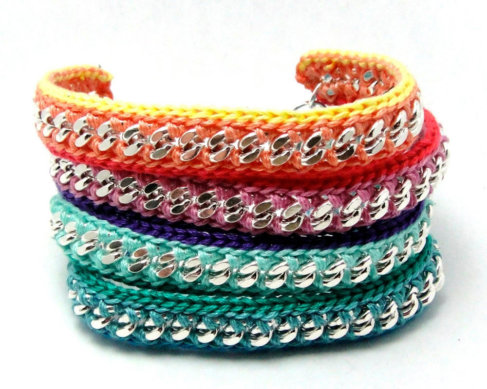 Fantasy Island - Designer Friendship Bracelet with Chains and Thread