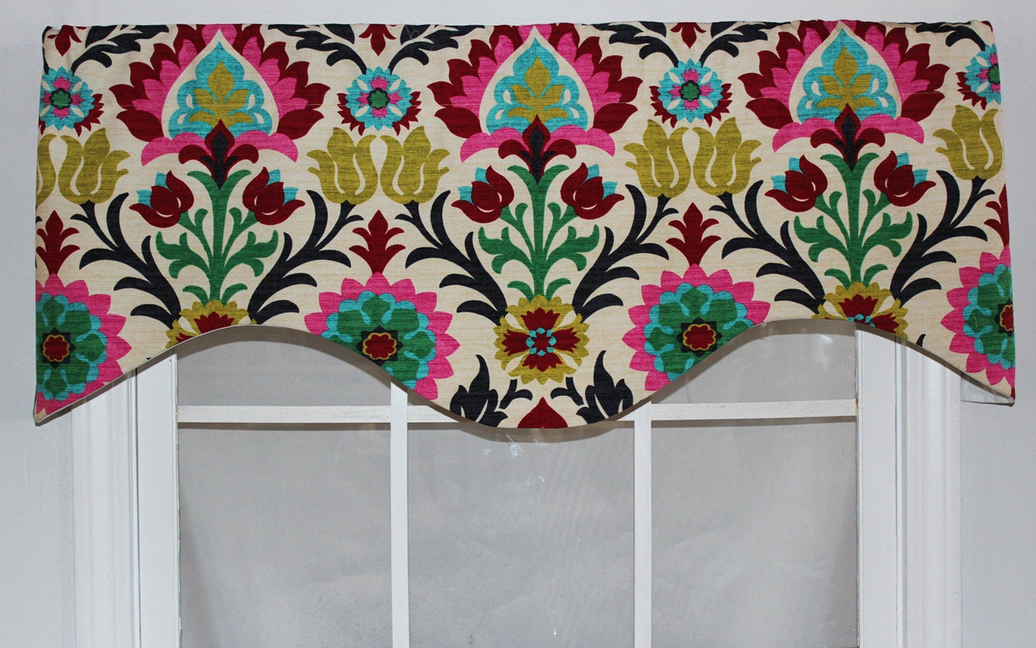 Wanderlust Flower Shaped Valance