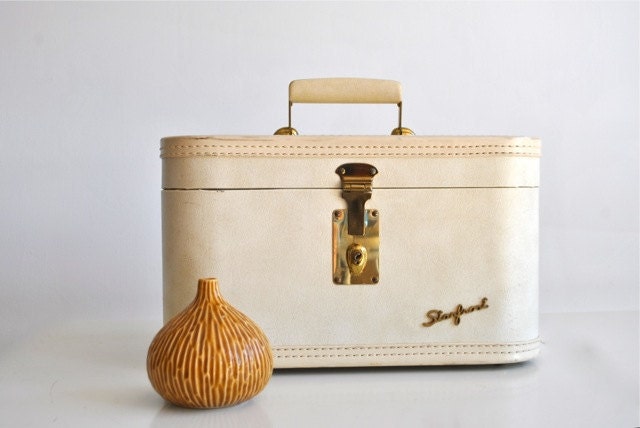 Ivory Train Case with mirror, cream or off white