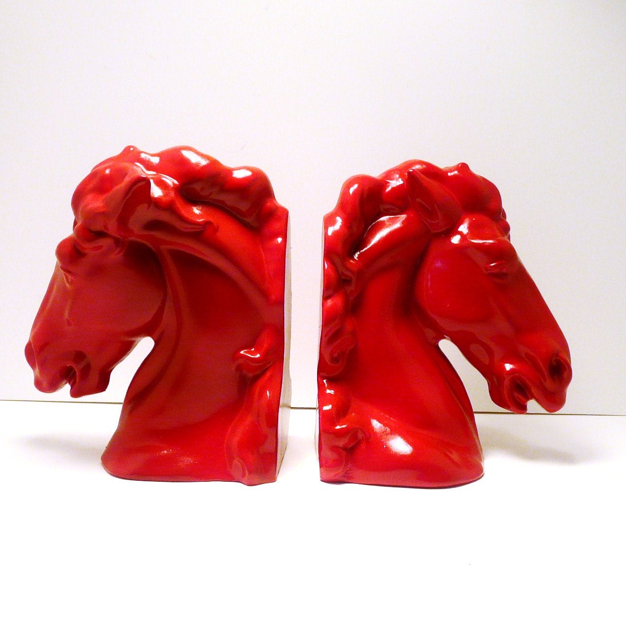 horse head bookends // bright red, colorful // rustic home decor // modern book ends, mid century horses