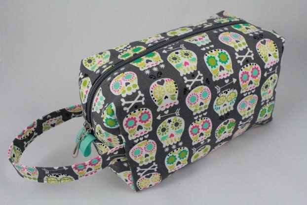 Knitting Boxy pouch, crochet project bag, Sock Bag or small project pouch. Unique metal zipper pull. Bonehead gray skulls