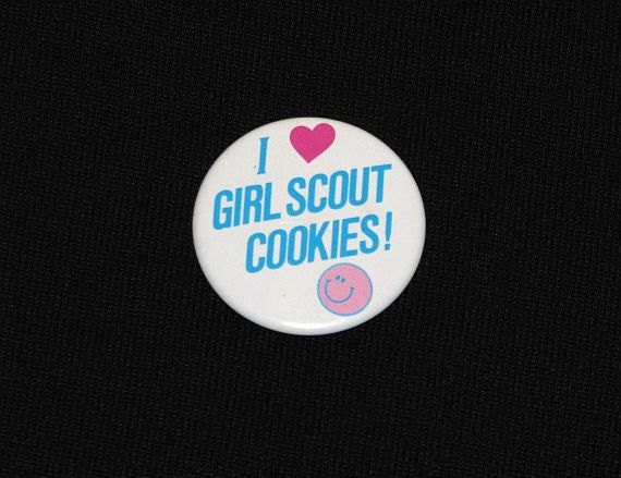 Vintage 80s 90s White & Blue "I Love Girl Scout Cookies" Button Pin