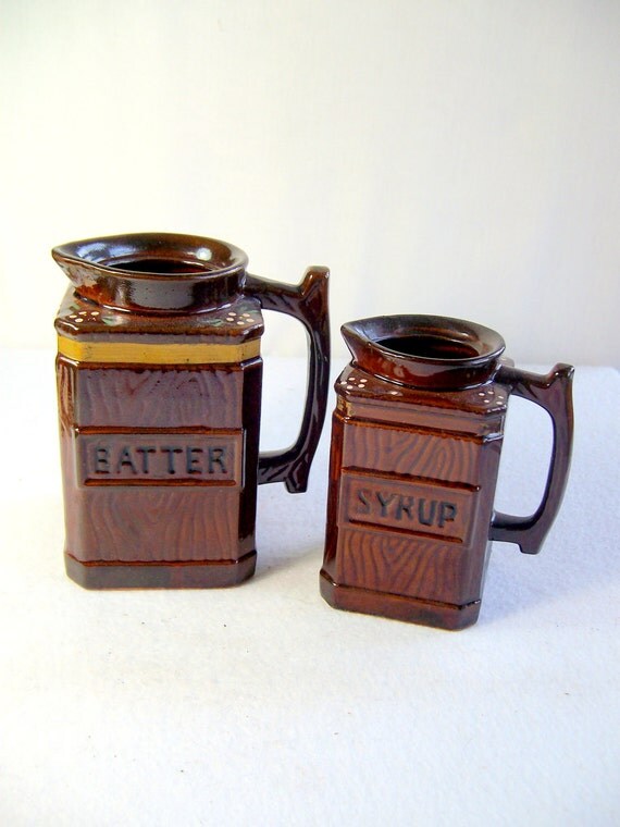 Pancake Batter and Syrup Pitcher Set by Betson by NostalgicHome