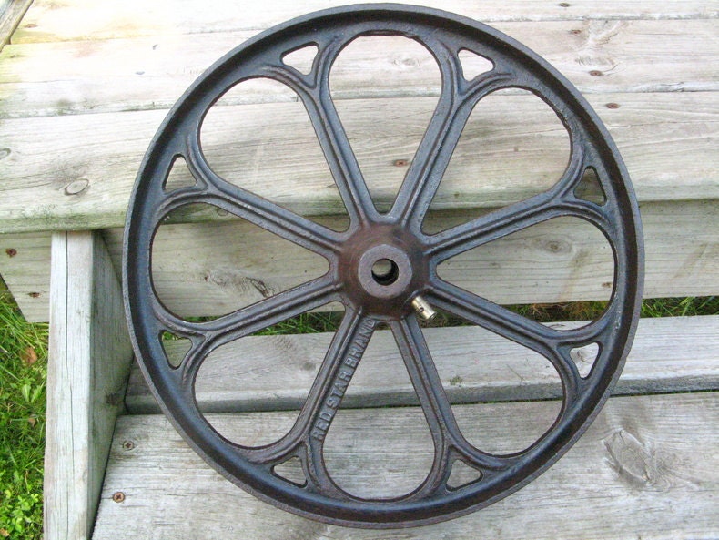 Cast iron wheelbarrow wheel