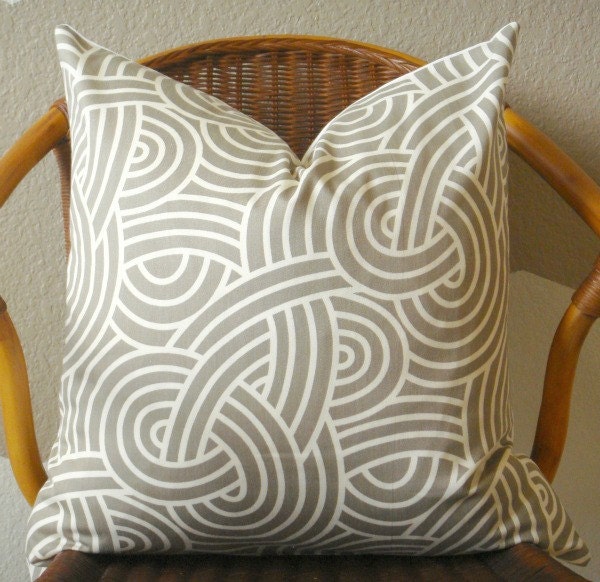 P. Kaufmann 20" Theo Pillow Cover (Marble)