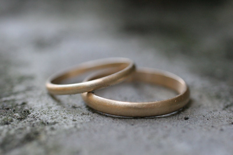 14k yellow gold half round wedding band set 2 rings
