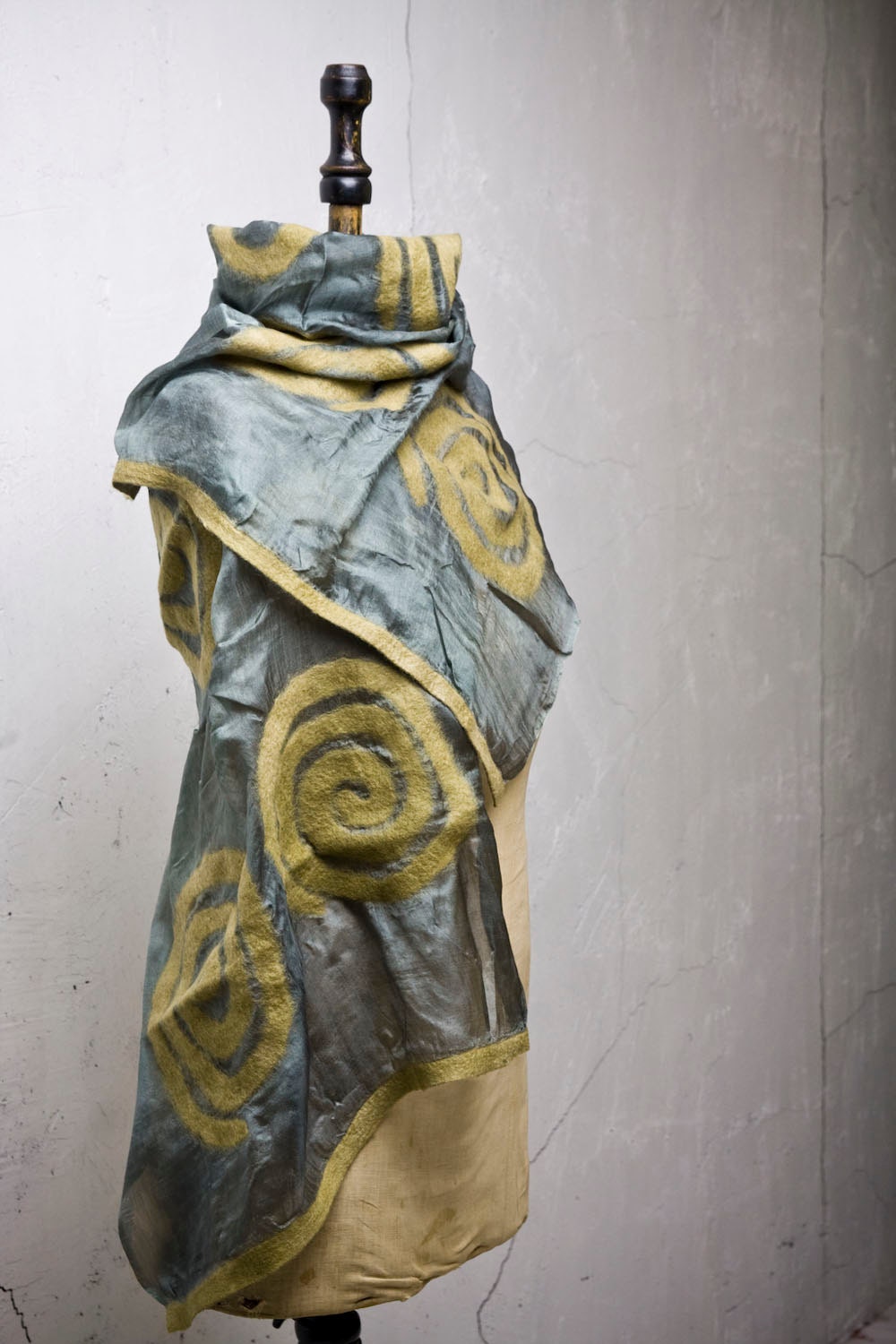 handmade silk and wool nuno felt scarf  - 17.72" x 83.86" - FREE UPS SHIPMENT  - 00072
