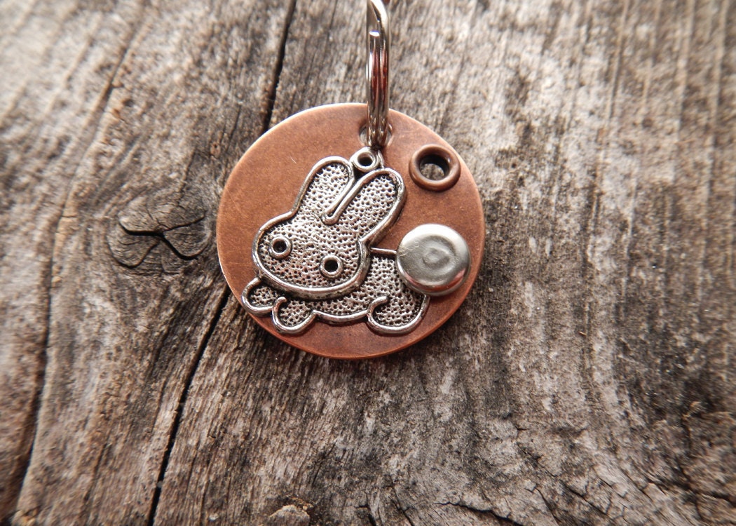 Pet Tag Dog Tag ID Artisan Charm Rabbit Bunny Aluminum Custom Circle Rivets Stamped Keychain Pendant Pet Lover