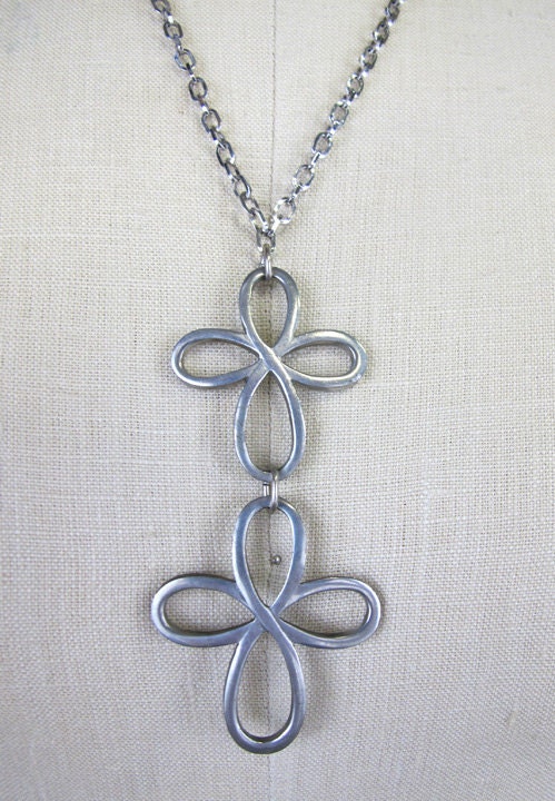 Vintage Reed & Barton Pewter Abstract Flower Pendant Necklace