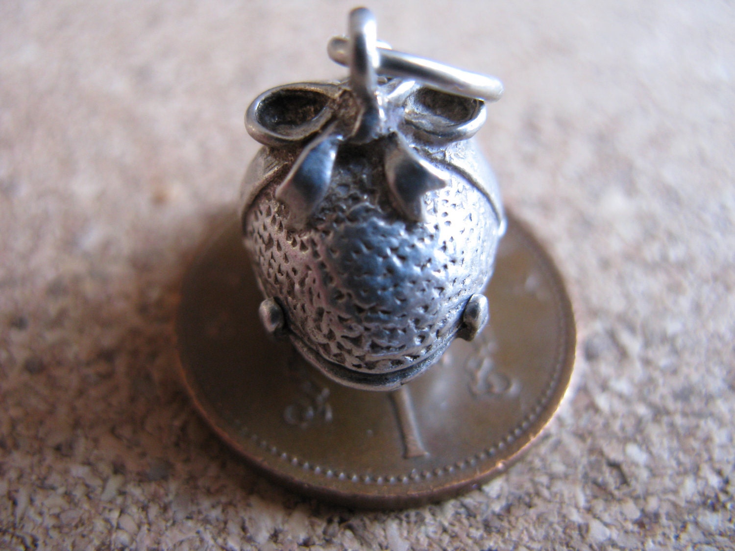 Vintage Silver Nuvo Opening Easter Egg Charm