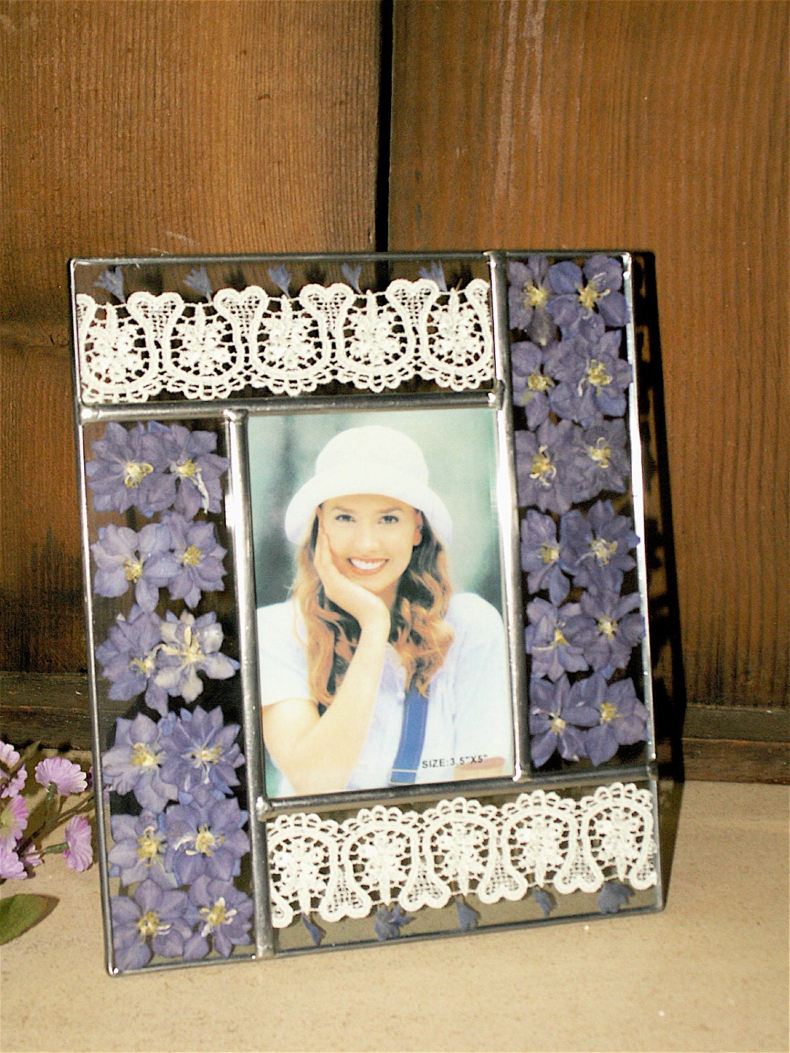 NEW VTG Leaded Glass Photo Frame w/REAL pressed flowers and Lace