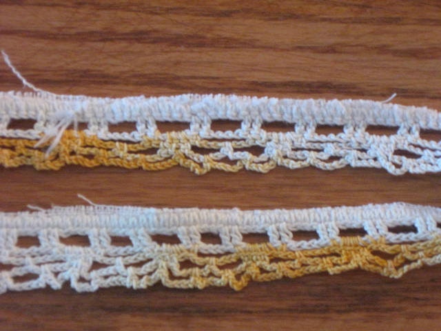 2.75 Yds. Vintage White/Gold Ombre Filet Lace Trim/Edging