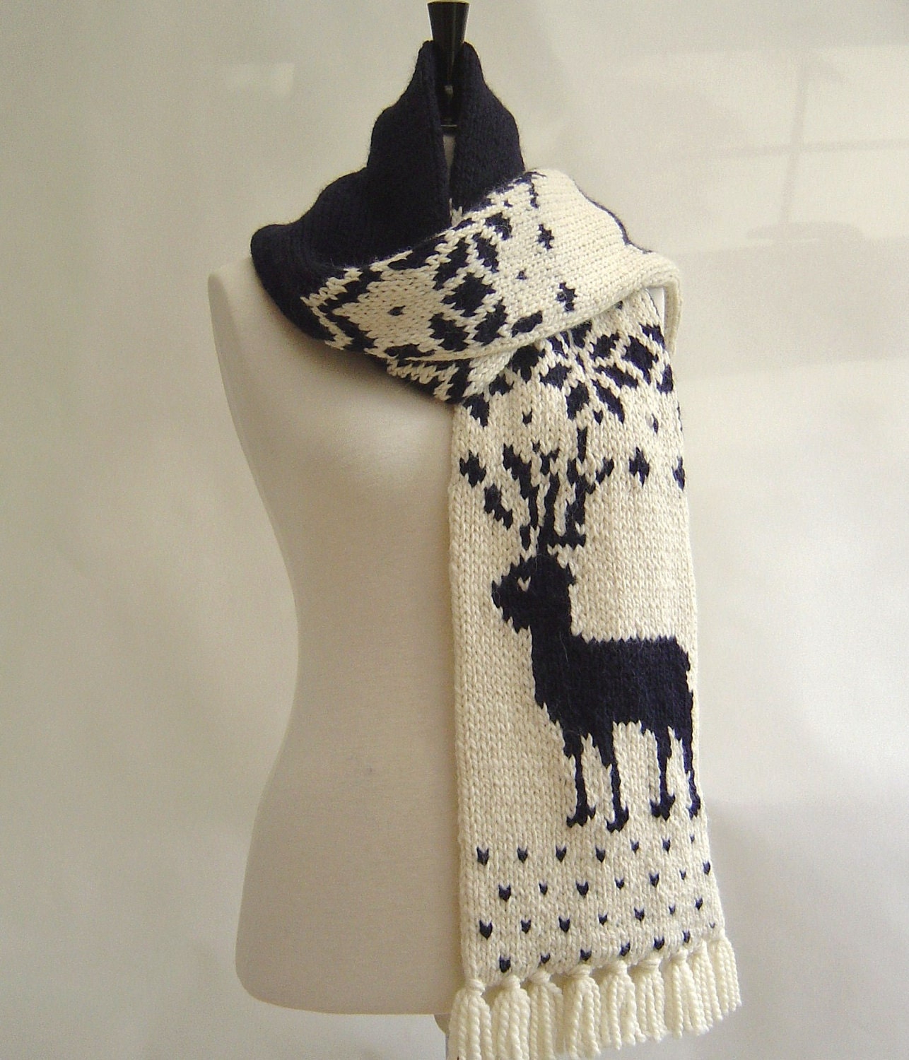 Reindeer Scarf in Cream and Navy