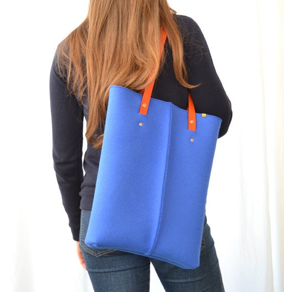 30% OFF - wool felt LAPTOP BAG with leather handles - light blue