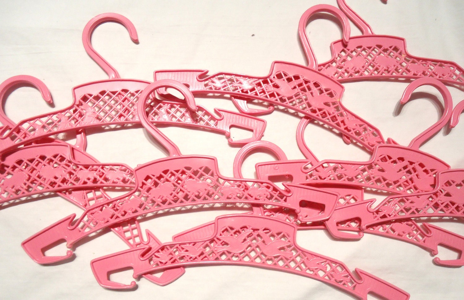 10 Pink Plastic Hangers, Children