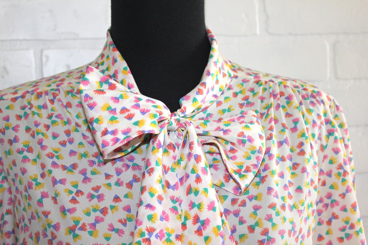 vintage 70's confetti blouse with pussy bow