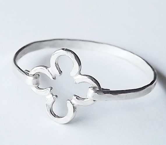 Hammered Sterling or Gold Filled Clover Band - Sterling Ring - Stackable Hammered Ring - Clover Ring