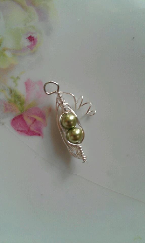 Silver toned Pea Pod Necklace (Made just for you)