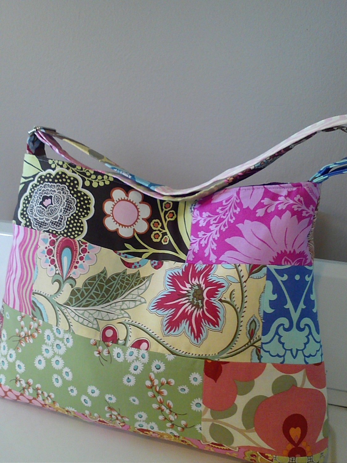 Patchwork Tote Handbag with Adjustable Strap in Pink