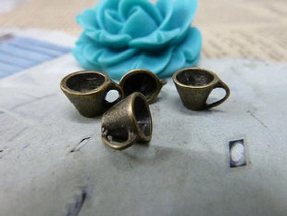 30pcs 6x7x9mm Antique Bronze Lovely Mini cup charms pendant. c1989-2