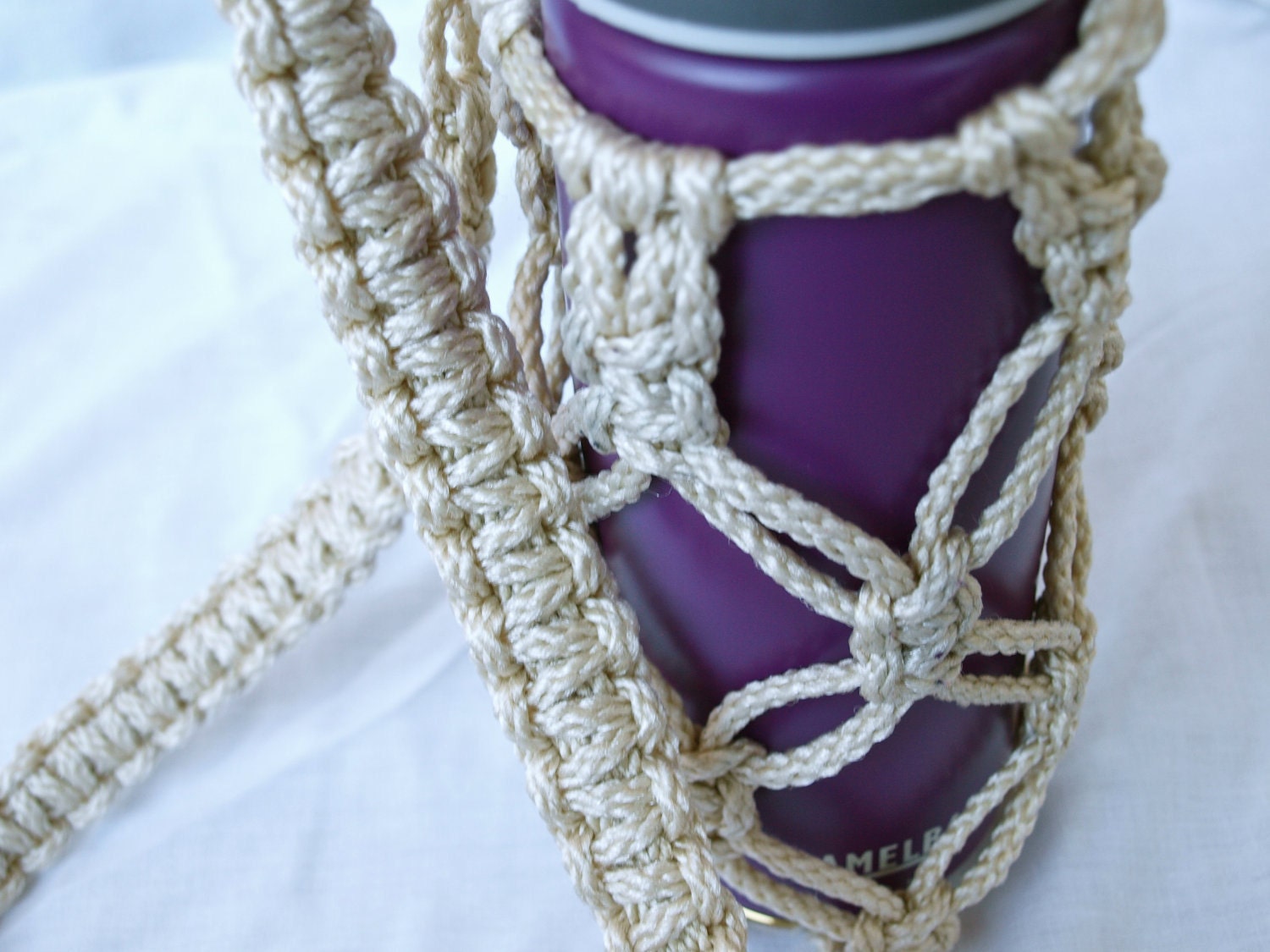Macrame Water Bottle Holder in Pearl