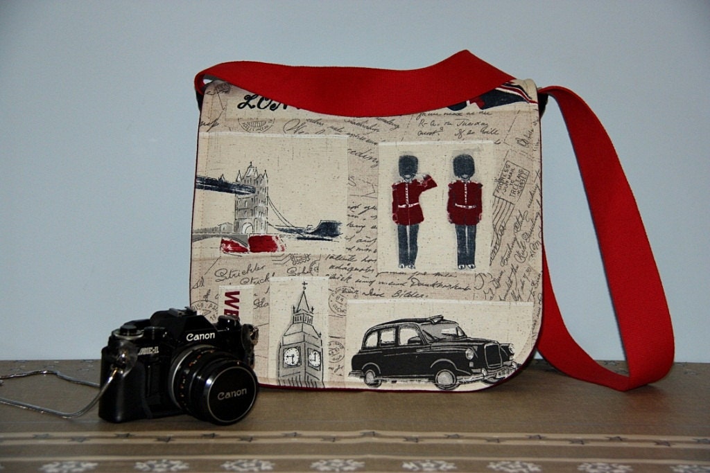 British postcards prints, large ,usefull messenger bag/london messenger bag/dark blue red beige messenger bag/ready to ship