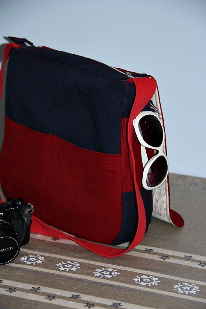 British postcards prints, large ,usefull messenger bag/london messenger bag/dark blue red beige messenger bag/ready to ship