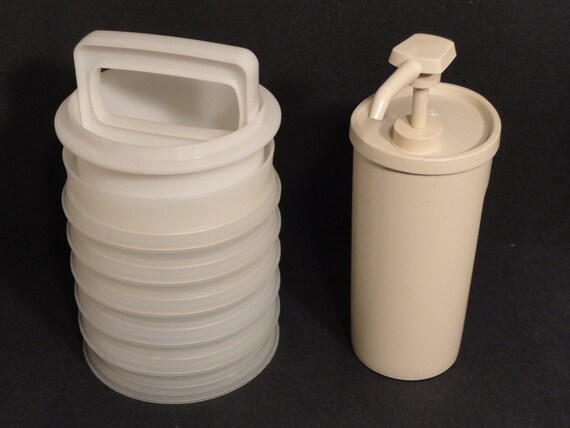 Tupperware Clear Hamburger Patty Maker and Off by vintagecathouse