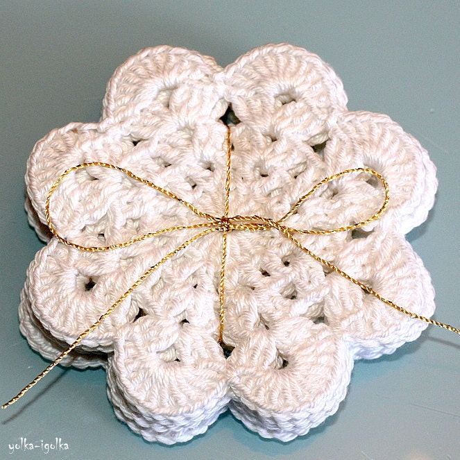 Crochet Coasters. Set of 6 pcs. White. Placemat doilies.