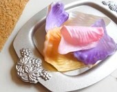 Soap Dish Ring Dish with Grapevine Design