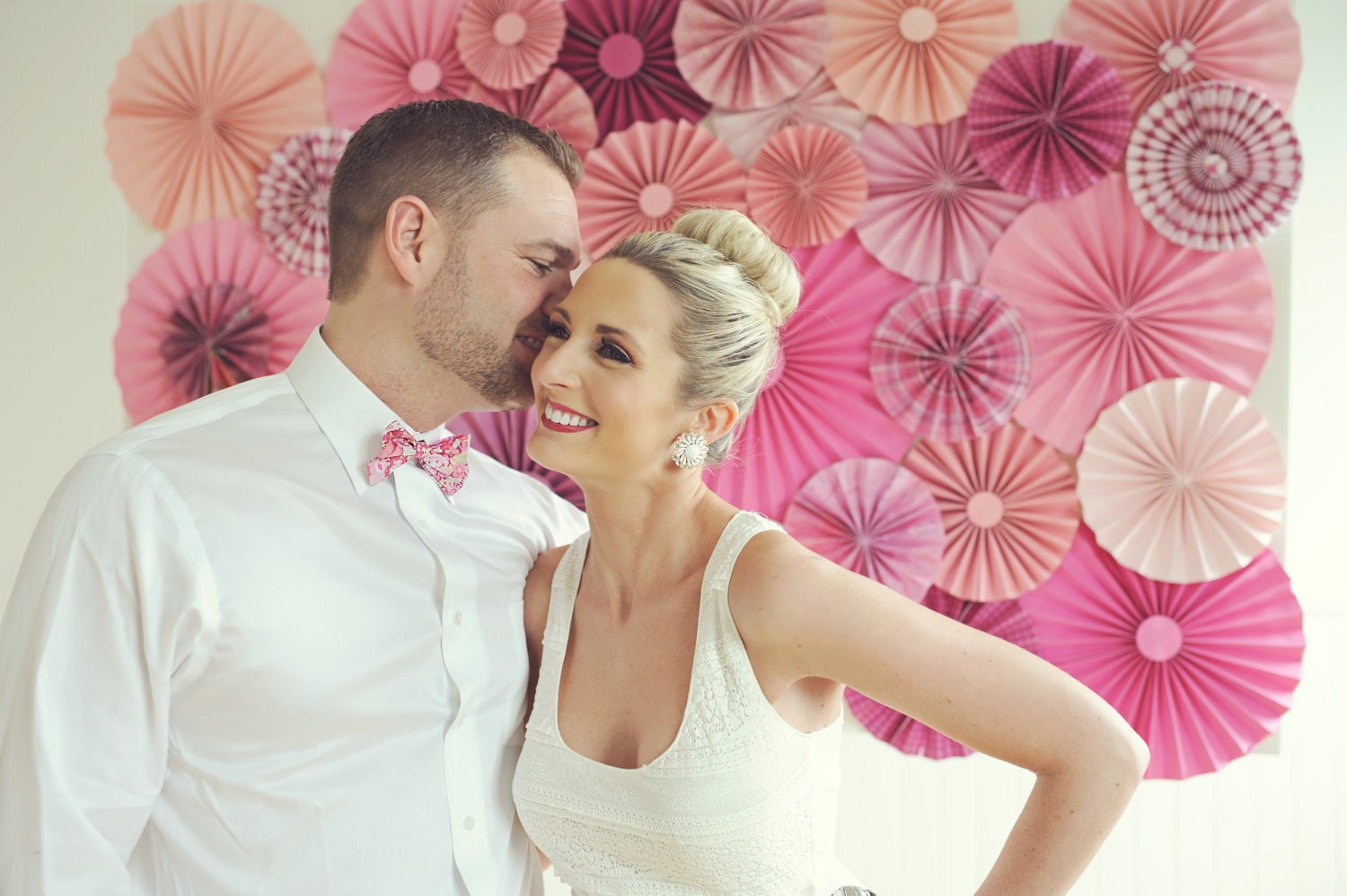 Paper Medallion Backdrop (40x60)