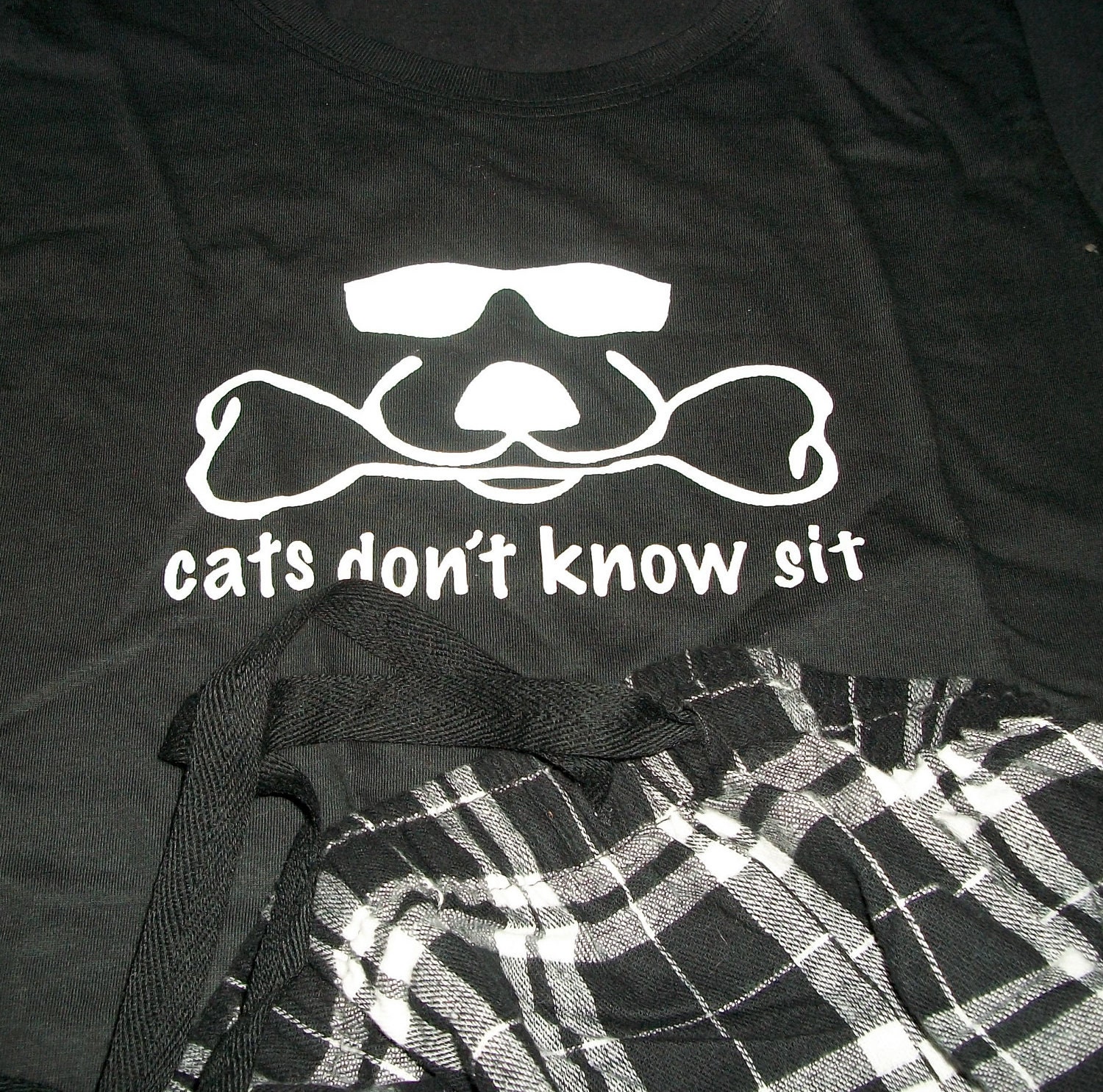 Cats Don't Know Sit Pajamas Cool Dog Duke Flannel Sleepwear Lounge Dorm Pants T Shirt Size Small SALE