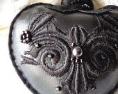 Keychain in black leather, heart shape with embroidery and pearl. Handmade leather keychain - hand embroidered