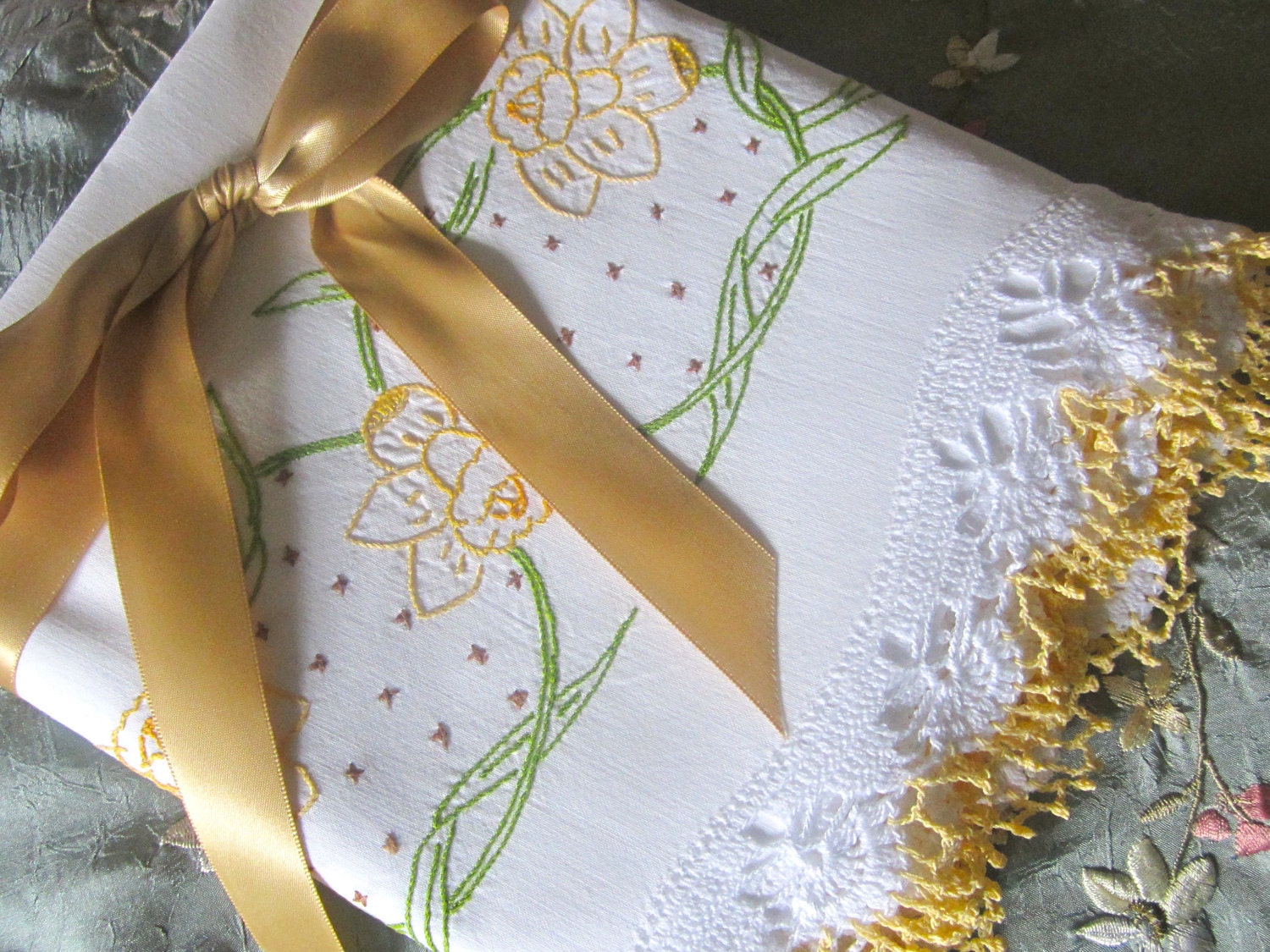 1950's Beautifully Hand Embroidered with Crocheted Scalloped Lace Trim Pair of Two Pillow Cases