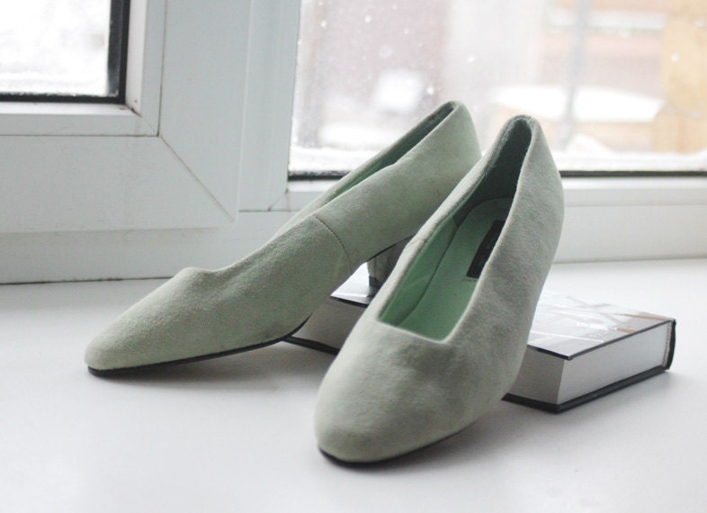 SALE Mint green low heel shoes Sz 6.5 - founditgreat