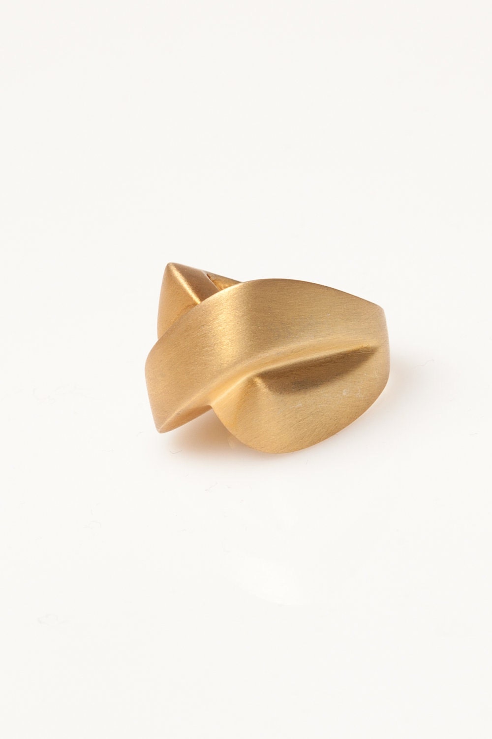 Cross Kiss Ring - Vermeil Satin (18k Gold Plated Silver)
