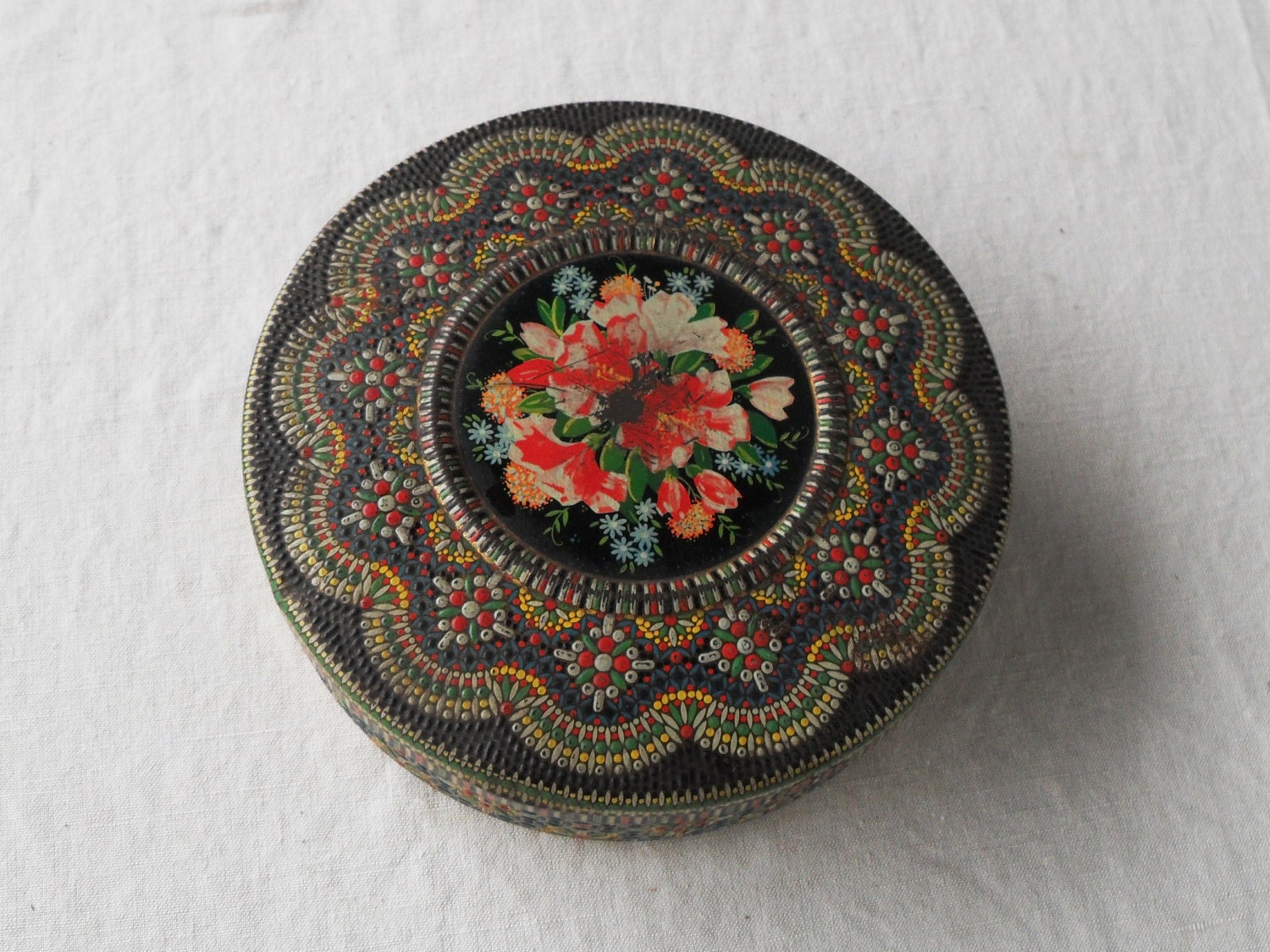 Vintage tin round box