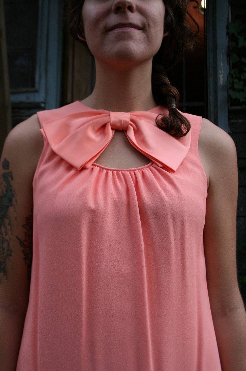 Giant Peach Satin Bow Sleeveless Shift Dress 60s 70s sz 6/8