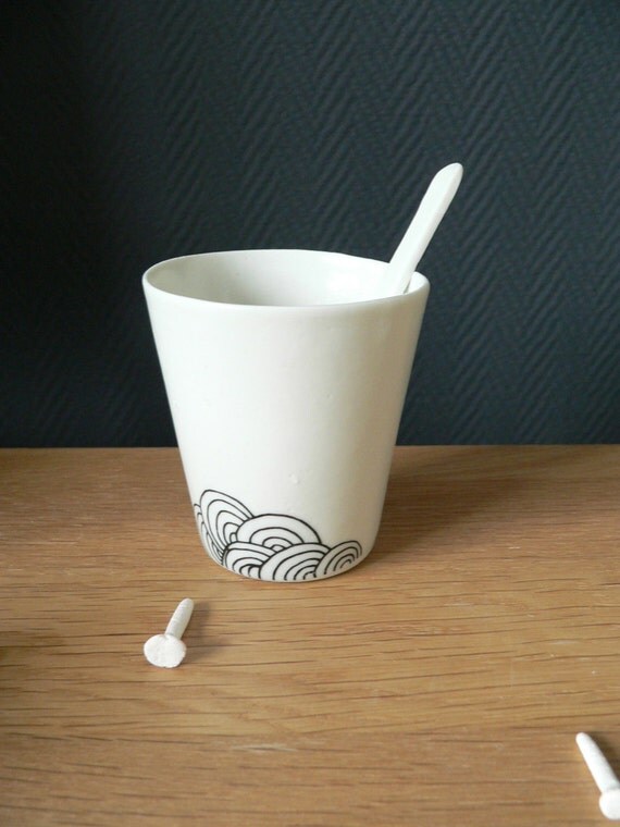 Tasse à café en porcelaine