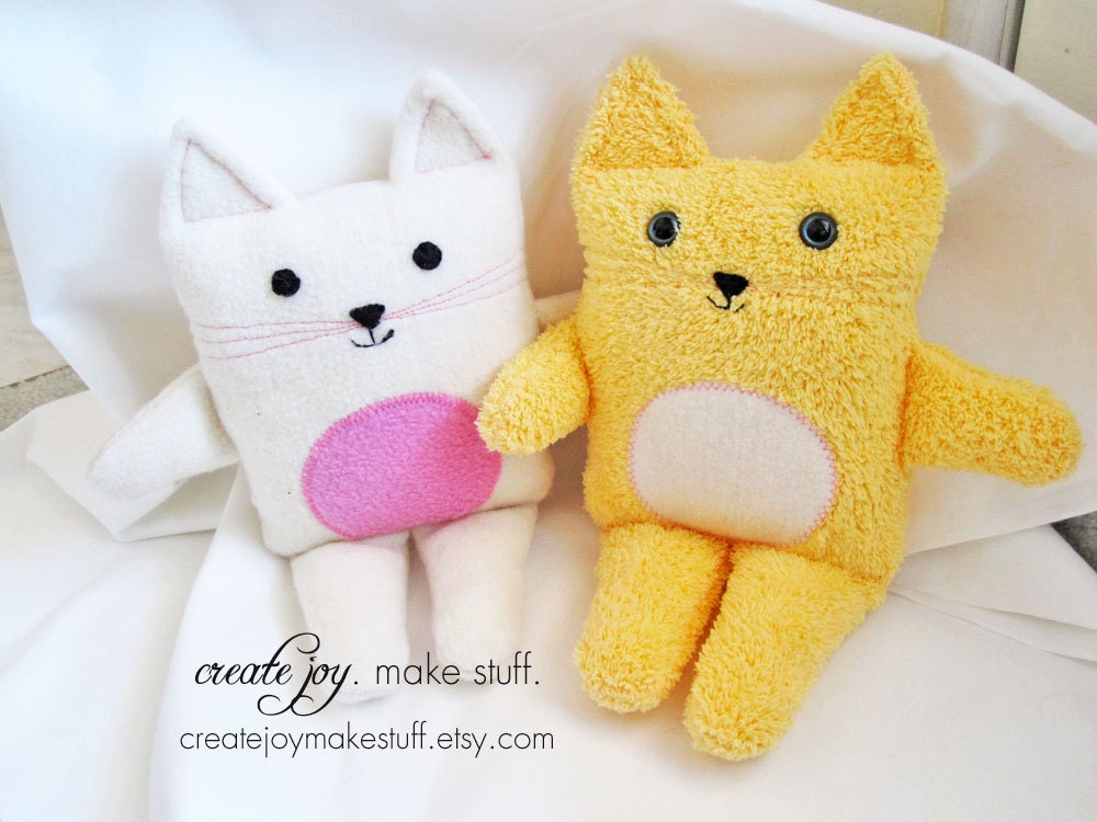 Little Cat Sewing Pattern PDF printable by CreateJoyMakeStuff