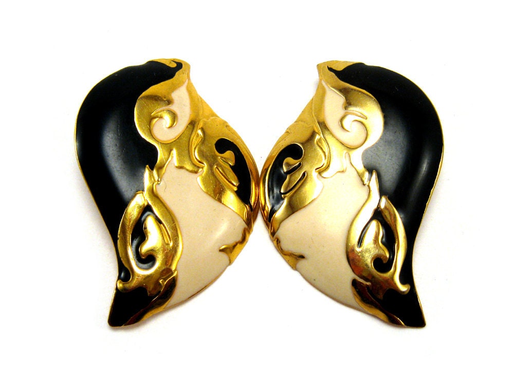 Vintage Berebi earrings, black and white enamel, gold tone