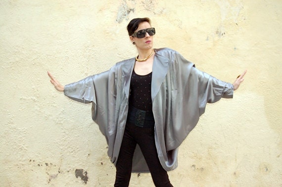 Gray Goddess - Dramatic Vintage 80s Batwing/Angel Wing/Cocoon Jacket in Pearly Smokey Grey w Lapels - FABULOUS DRAPE