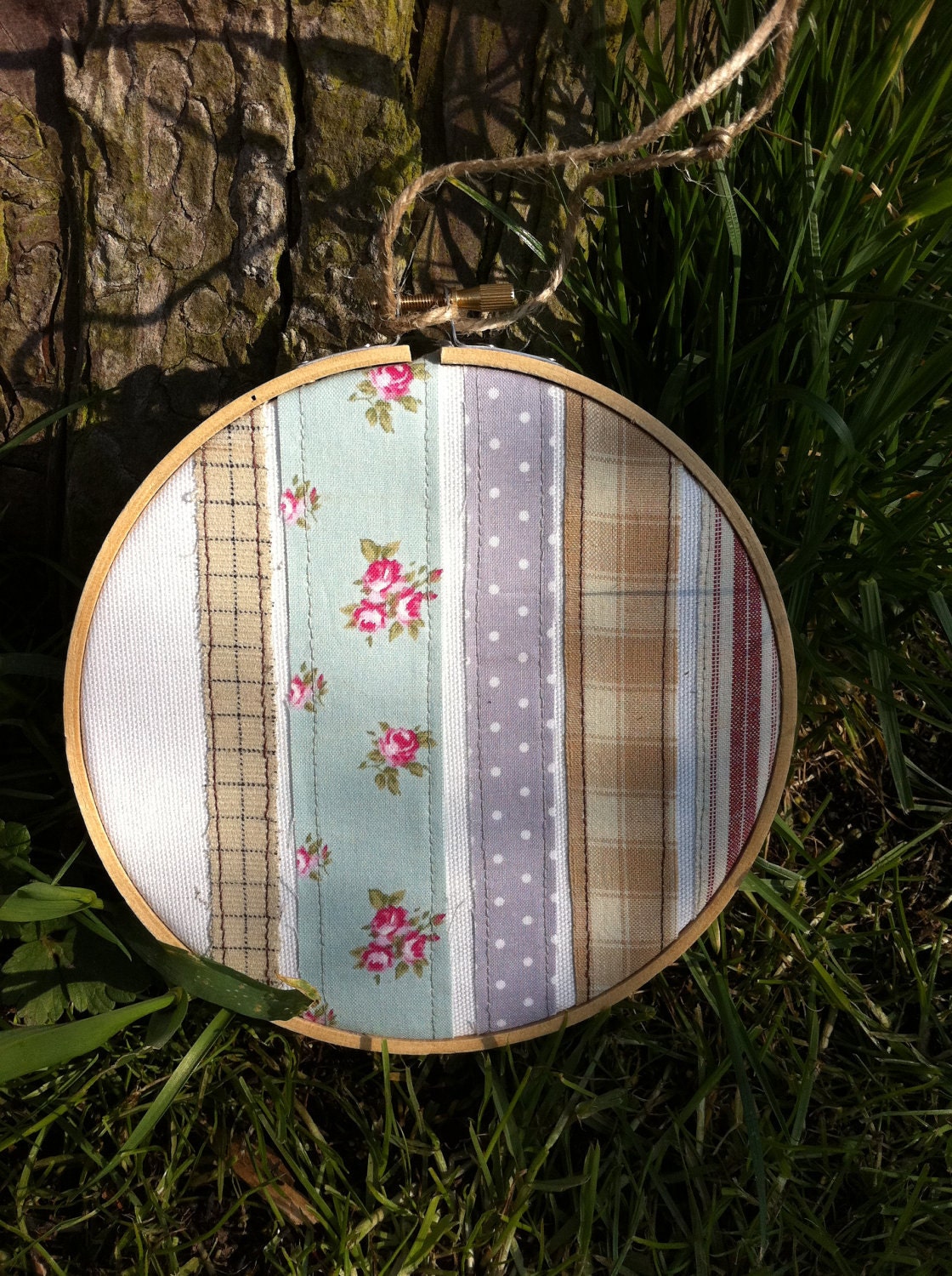 Embroidery hoop art 'stripes'
