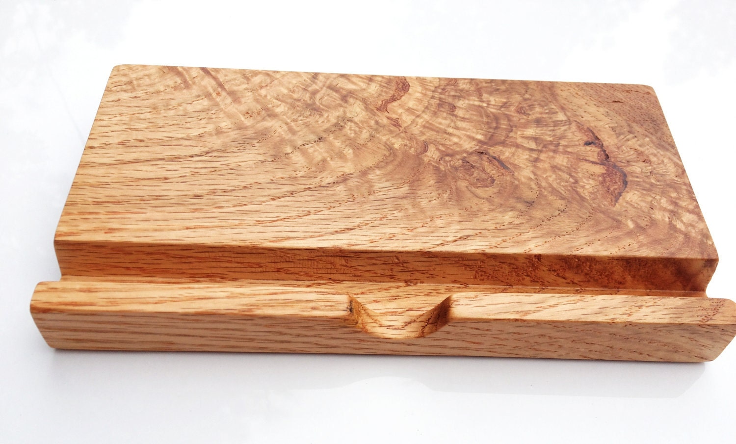 iPad (1/2/3/4) Tablet Stand (Red Oak with burl) docking station