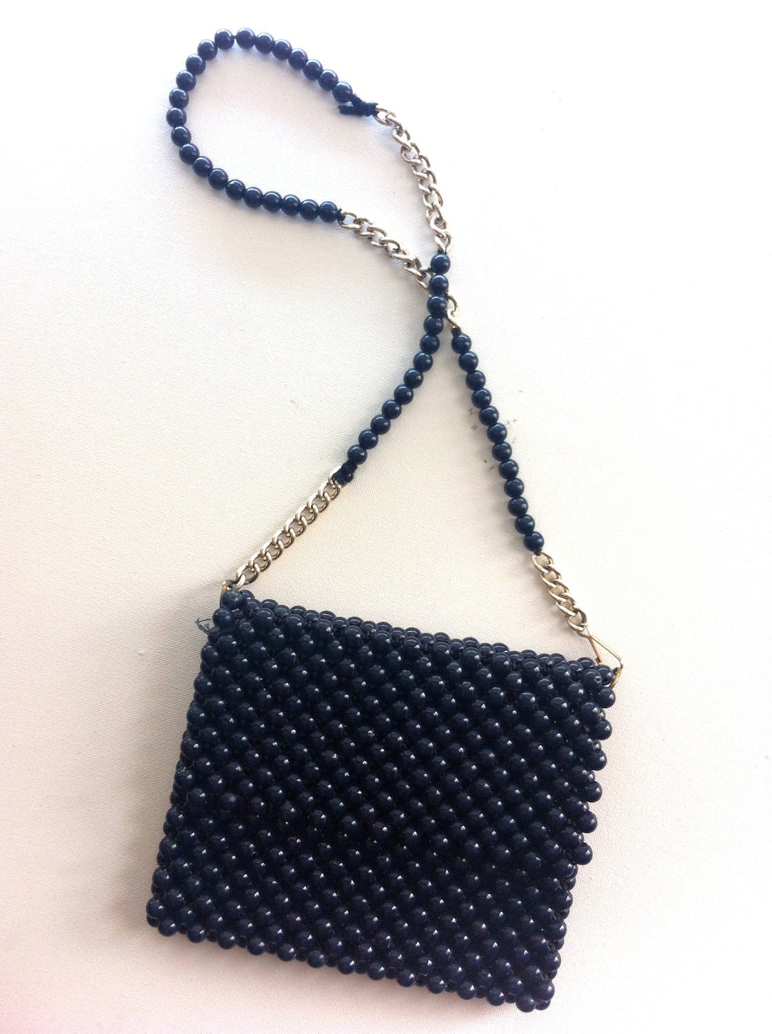 VINTAGE Navy Beaded Purse with Gold Chain - So stylish and cute ..great condition