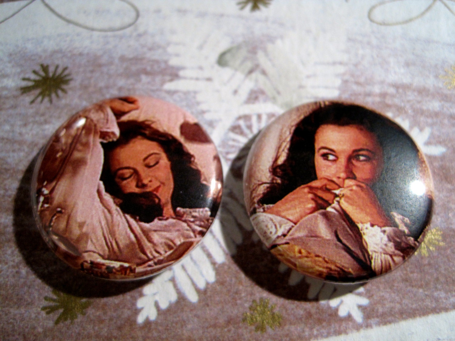 Scarlett pin button from gone with the wind, pack of 2