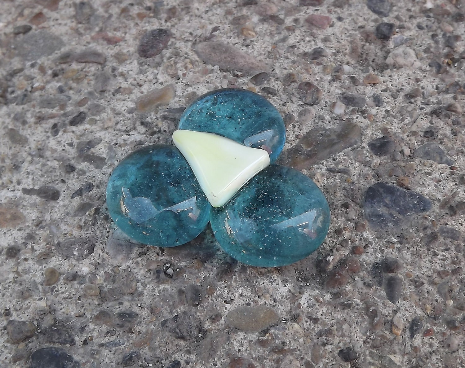 glass magnet