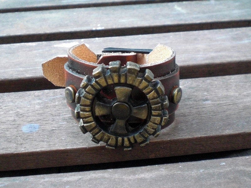 Leather Cuff Bracelet, with steampunk gears, antique Rivets and Buckle Closure